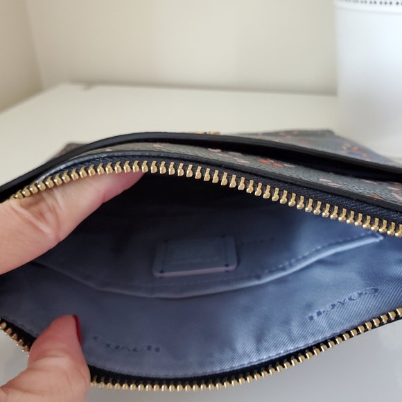 Coach Kitt Messenger Crossbody with Wildflower - Picture 7 of 10